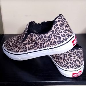 26. Vans Asher Deluxe Cheetah Deluxe Comfort slip on sz 9